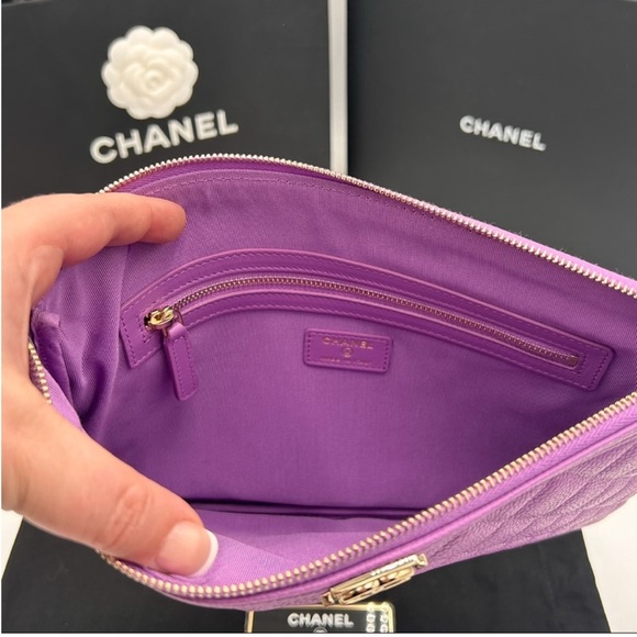 CHANEL Caviar Quilted Pouch Clutch - Picture 3 of 5